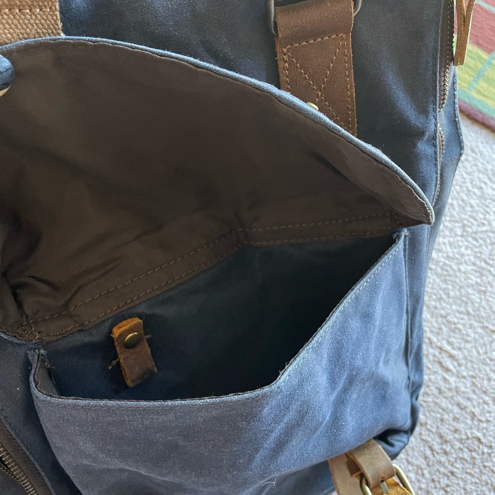 Vaschy leather laptop backpack - Picture 2 of 4